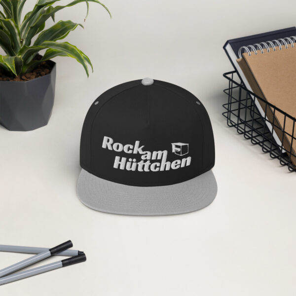 Flat Bill-Cap mit Rock am Hüttchen Stickerei – Bild 2