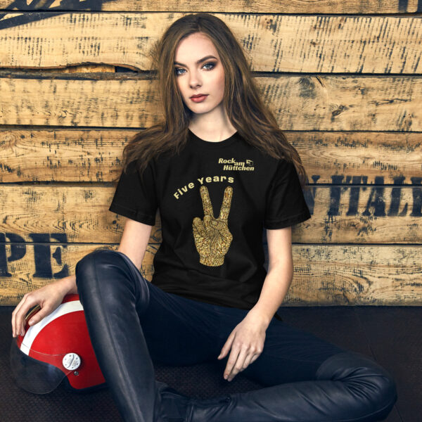 Unisex-T-Shirt Five Years – Bild 2